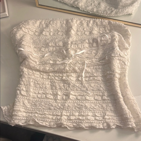 stellas boutique Tops - Elegant White Lace Strapless Blouse